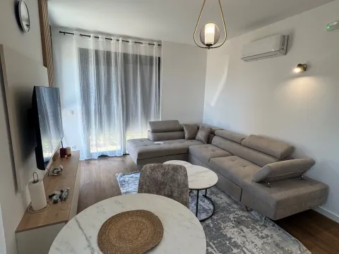 Rent, one bedroom apartment, 45m², Centar, Bar - image 2