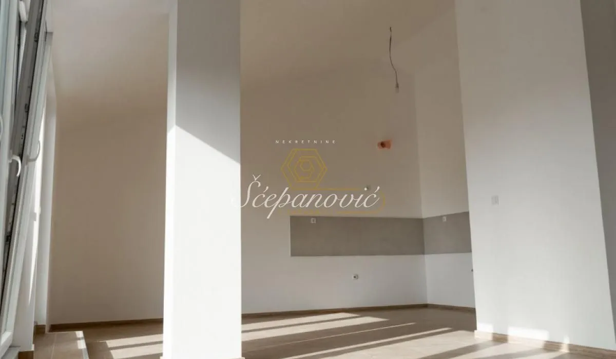Prodaja, petosoban stan, 149m², Centar, Novi Sad