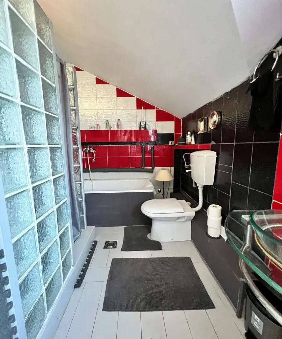 Izdavanje, trosoban stan, 115m², Zelenika, Podgorica