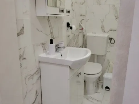 Izdavanje, jednosoban stan, 45m², Šušanj, Bar - image 3