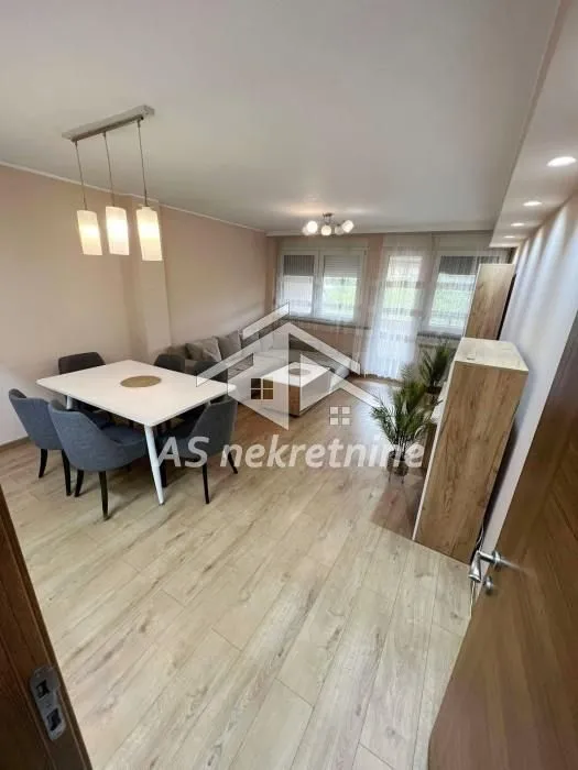 Rent, four bedroom apartment, 75m², Novi Beograd Blok 38, Novi Beograd Sve Podlokacije