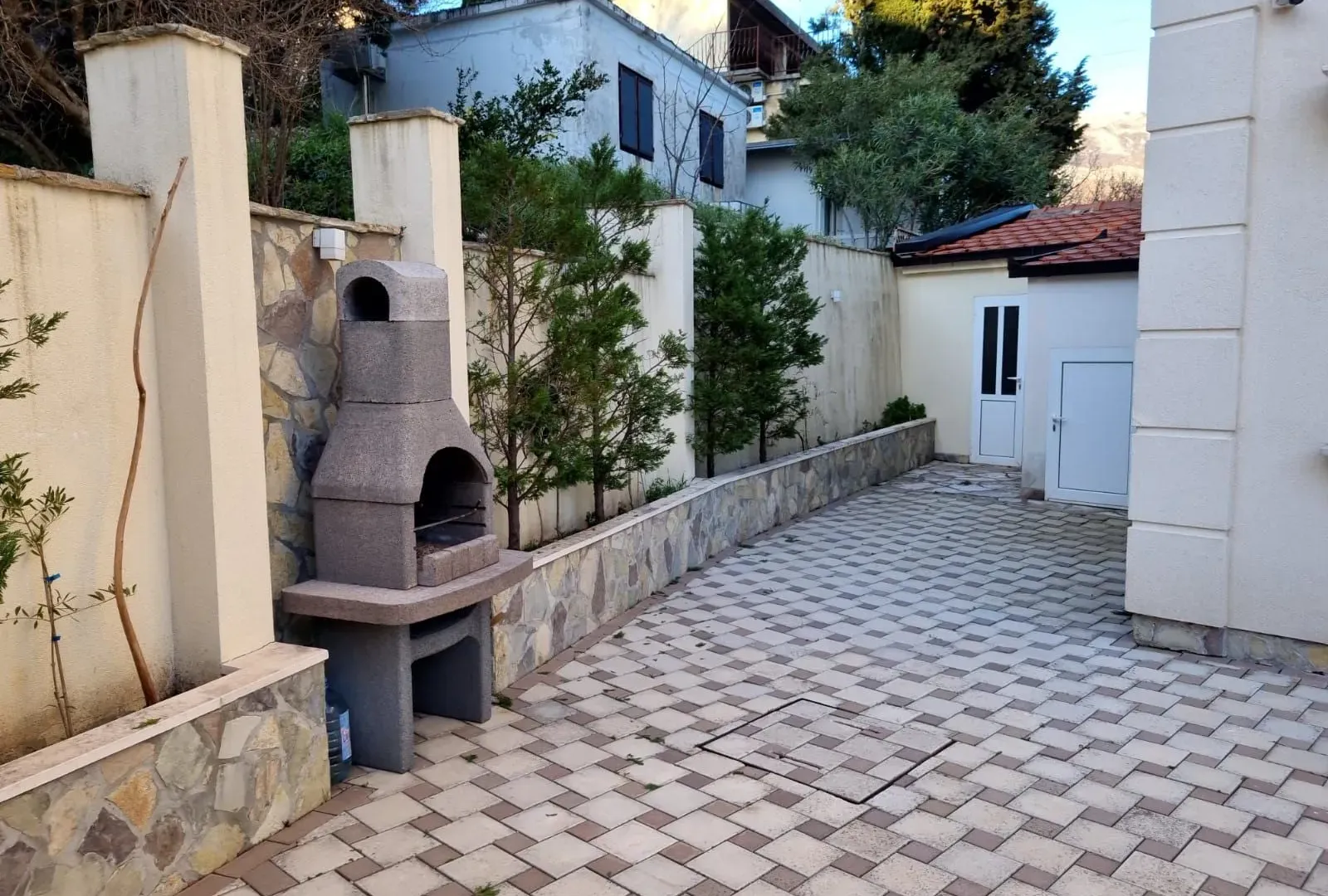 Izdavanje, jednosoban stan, 28m², Sutomore, Bar