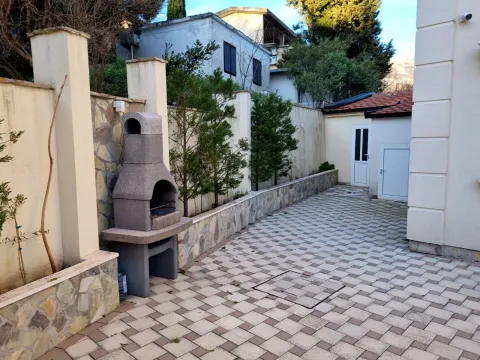 Izdavanje, jednosoban stan, 28m², Sutomore, Bar - image 11