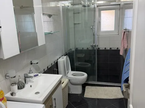 Rent, house, 155m², Farmaci, Podgorica - image 1