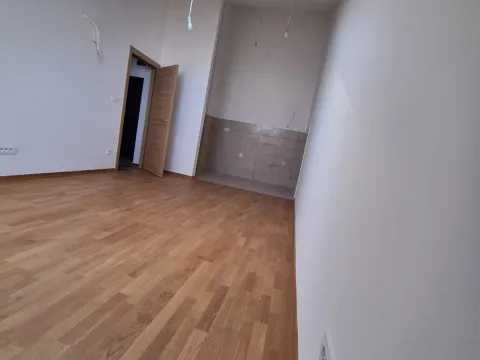 Prodaja, jednosoban stan, 41m², Stari Aerodrom, Podgorica - image 2