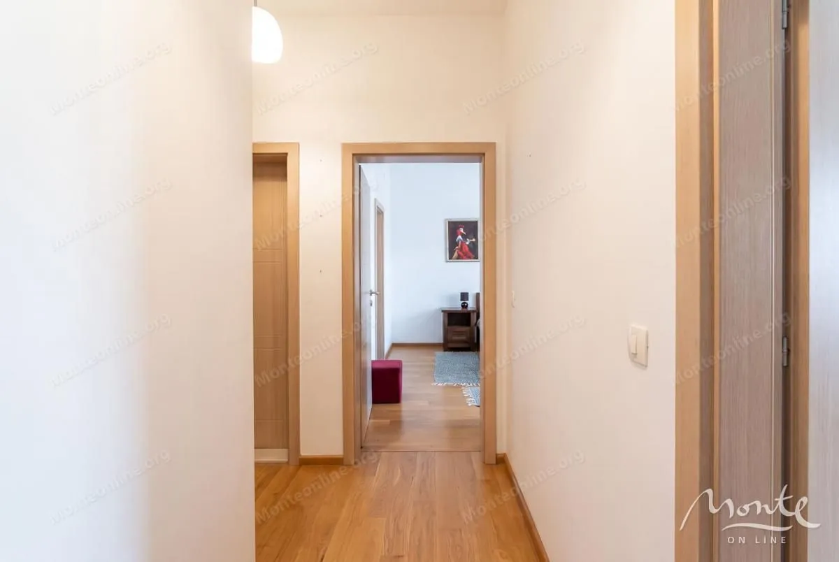 Sale, three bedroom apartment, 98m², Bečići, Budva