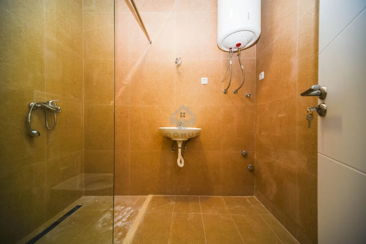 Prodaja, jednosoban stan, 45m², Tološi, Podgorica