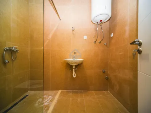 Prodaja, jednosoban stan, 45m², Tološi, Podgorica - image 4