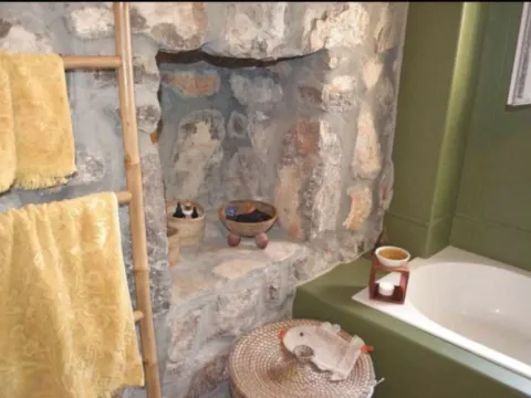 Izdavanje, kuća, 130m², Lješevići, Kotor - image 9