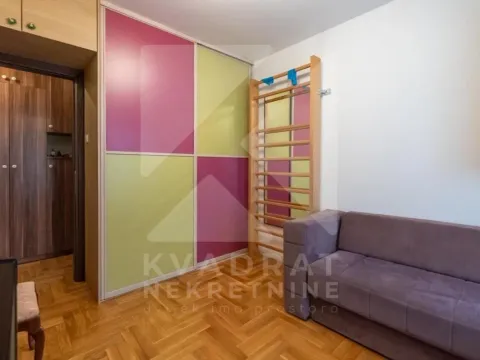 Rent, three bedroom apartment, 97m², Blok 9, Podgorica - image 10