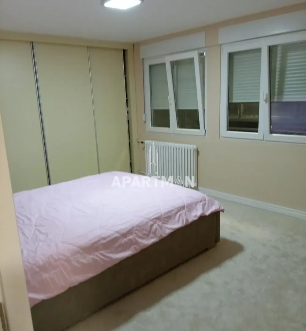 Prodaja, dvosoban stan, 90m², Novi Beograd Sve Podlokacije, Beograd