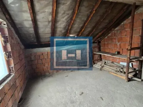 Prodaja, kuća, 250m², Vranje, Srbija - image 18