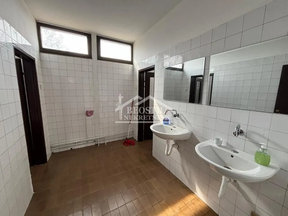 Rent, office space, 260m², Kluz, Zvezdara Sve Podlokacije