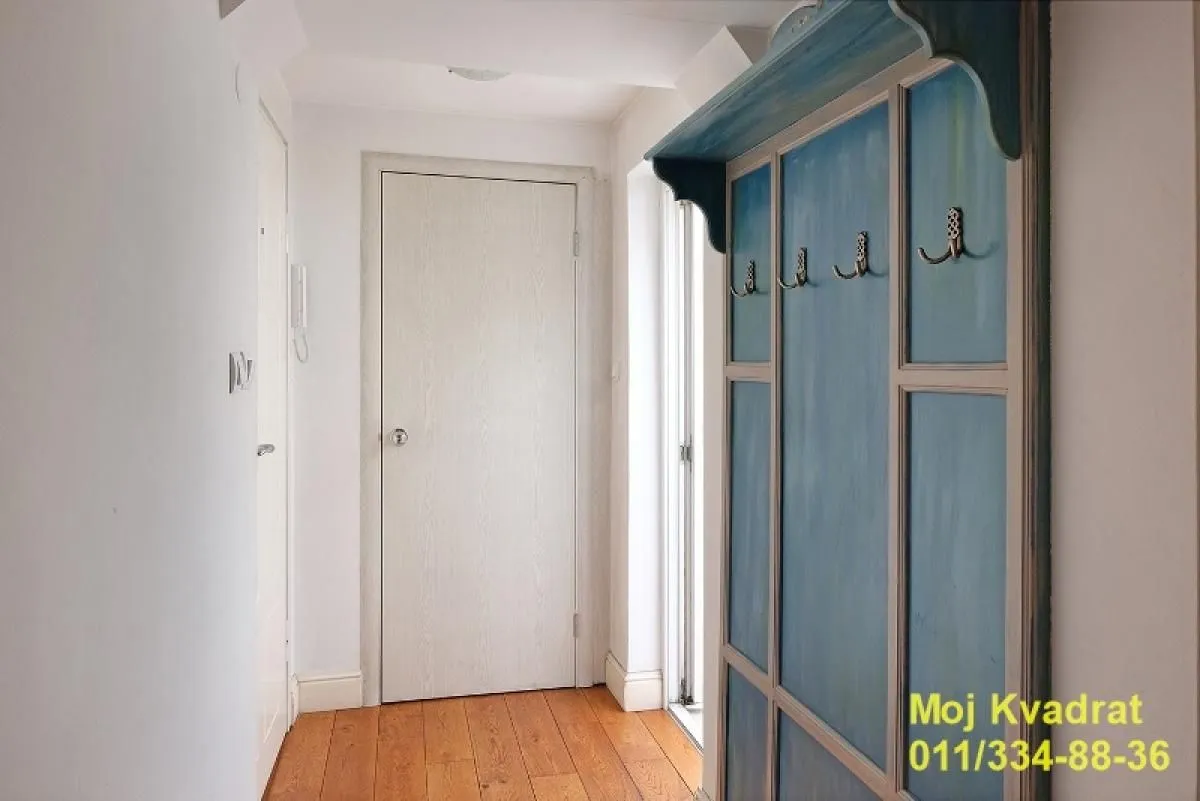 Prodaja, trosoban stan, 82m², Kalenić Pijaca, Vračar Sve Podlokacije