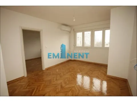 Izdavanje, dvosoban stan, 46m², Palilula Sve Podlokacije, Beograd - image 1