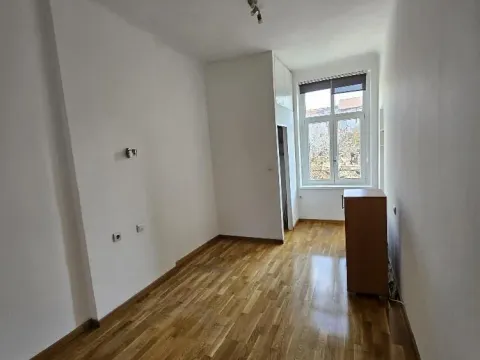 Izdavanje, poslovni prostor, 20m², Stari Grad, Beograd - image 5