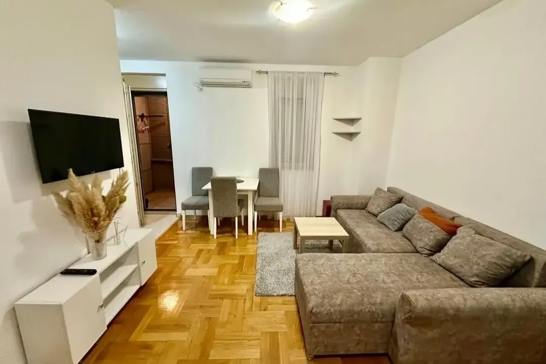 Rent, one bedroom apartment, 36m², Stari Aerodrom, Podgorica