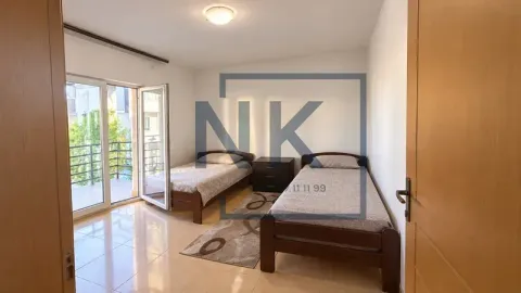 Bedroom with two single beds and access to the terrace. - image 4
