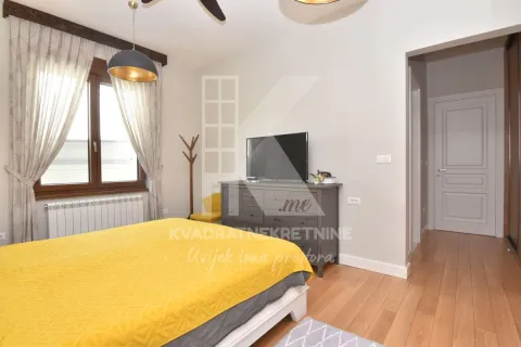 Prodaja, kuća, 170m², Gornja Gorica, Podgorica - image 17