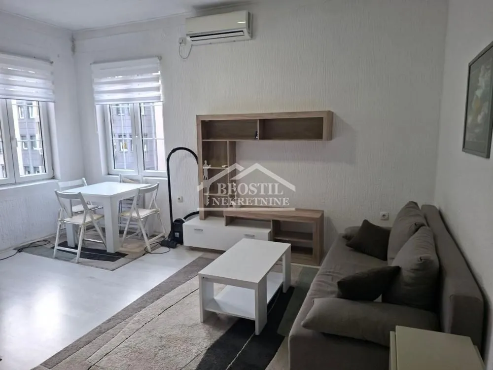 Rent, one bedroom apartment, 35m², Savski Venac, Beograd