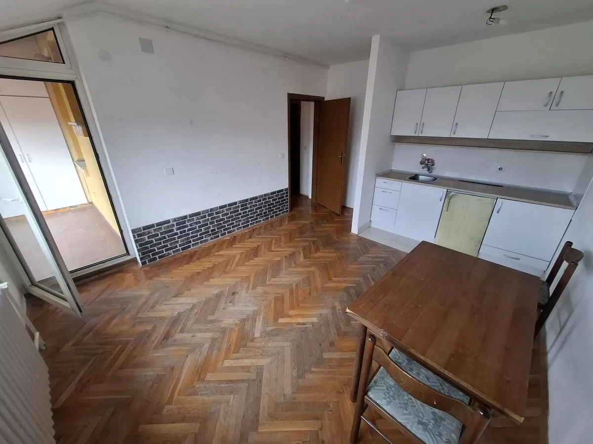 Izdavanje, jednosoban stan, 32m², Novo naselje, Novi Sad