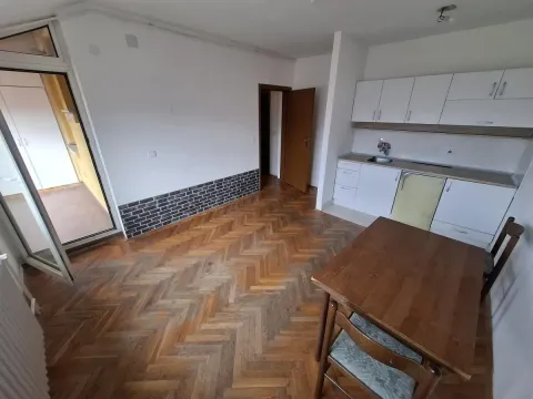 Izdavanje, jednosoban stan, 32m², Novo naselje, Novi Sad - image 4