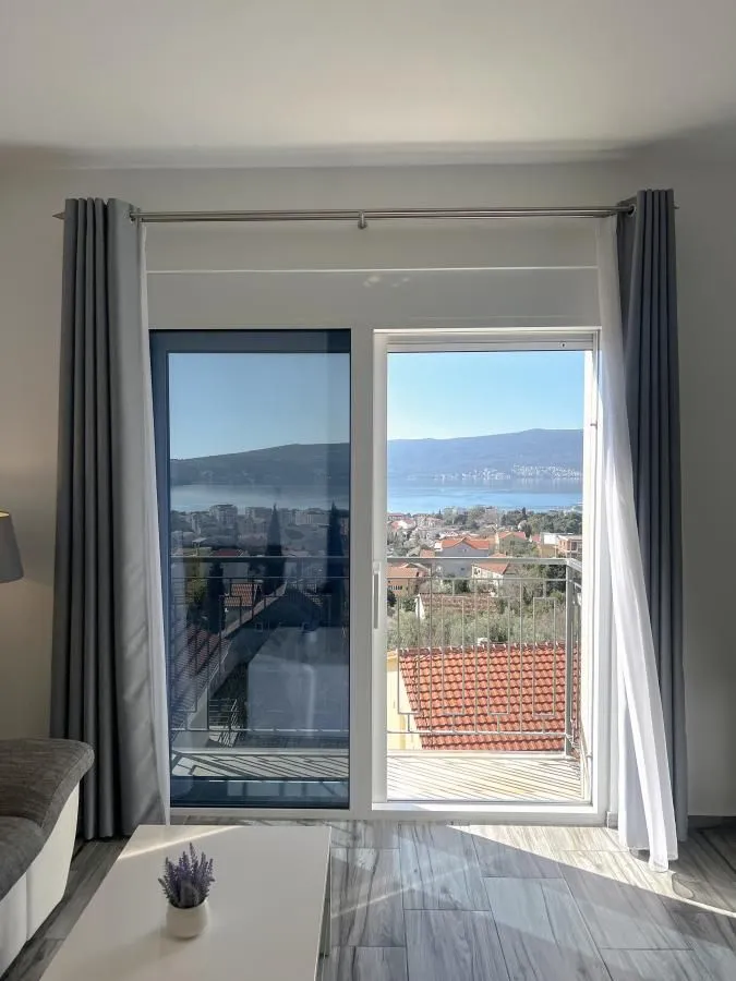 Sale, two bedroom apartment, 55m², Tivat, Crna Gora