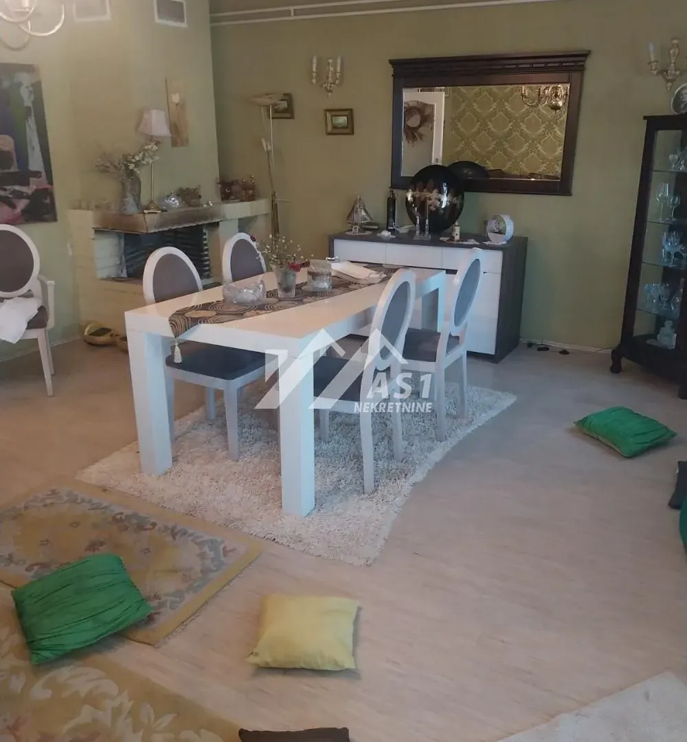 Izdavanje, kuća, 180m², Čerević, Beočin