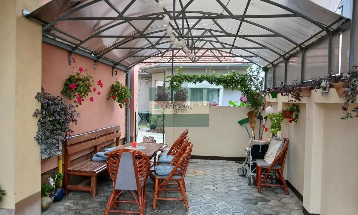 Prodaja, kuća, 334m², Tavrića obori, Jagodina