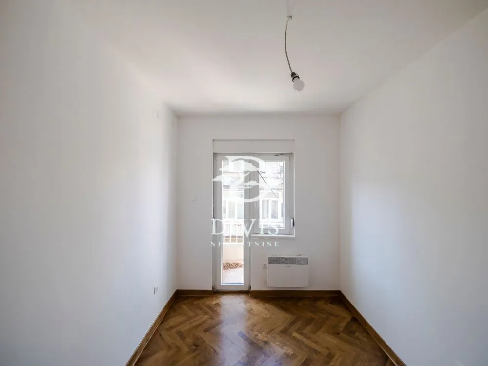 Prodaja, trosoban stan, 78m², Južni Bulevar, Vračar Sve Podlokacije