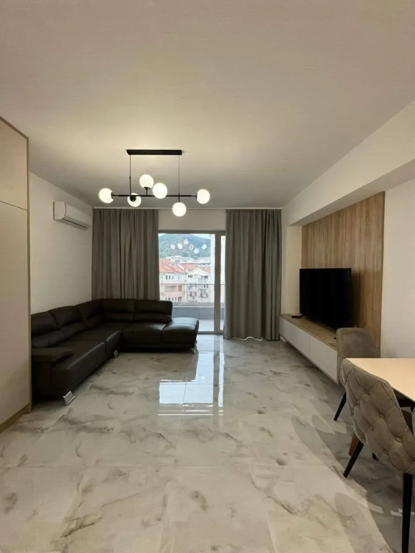 Izdavanje, jednosoban stan, 55m², Rozino, Budva