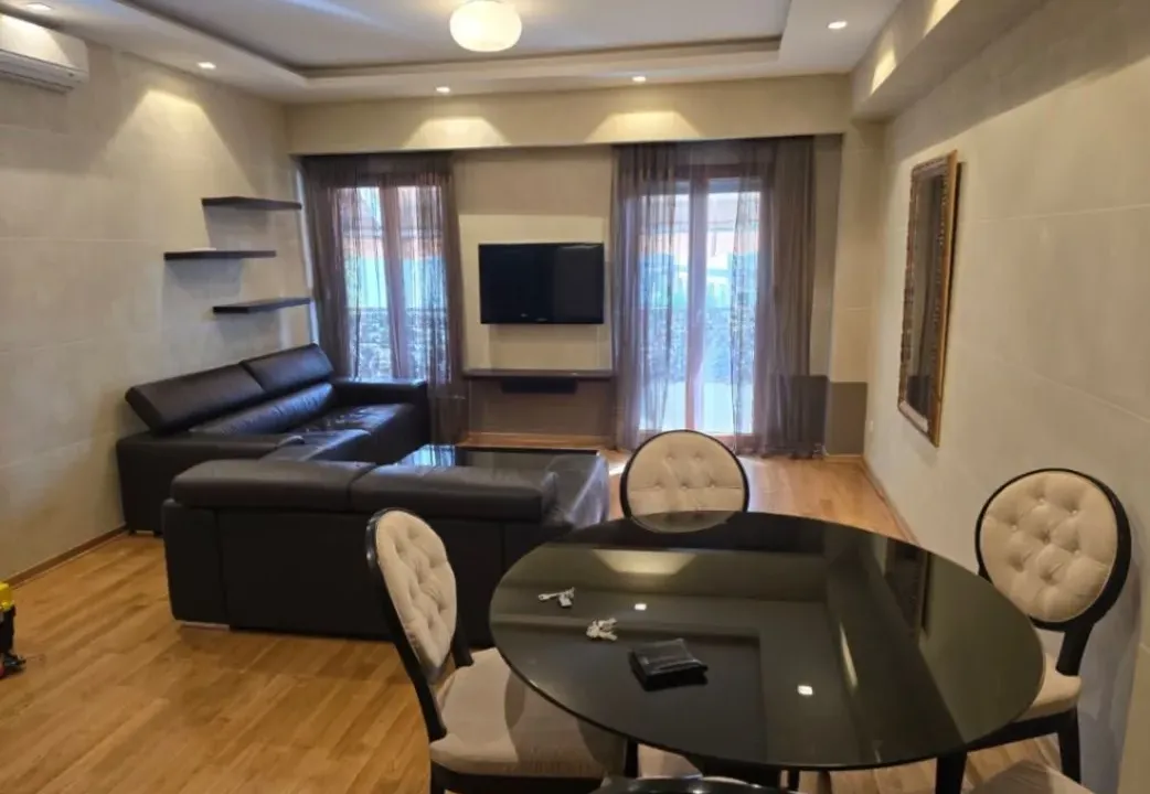 Izdavanje, jednosoban stan, 55m², Centar, Podgorica