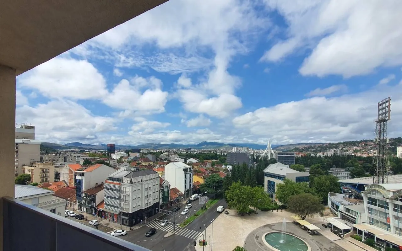 Rent, three bedroom apartment, 270m², Gorica C, Podgorica