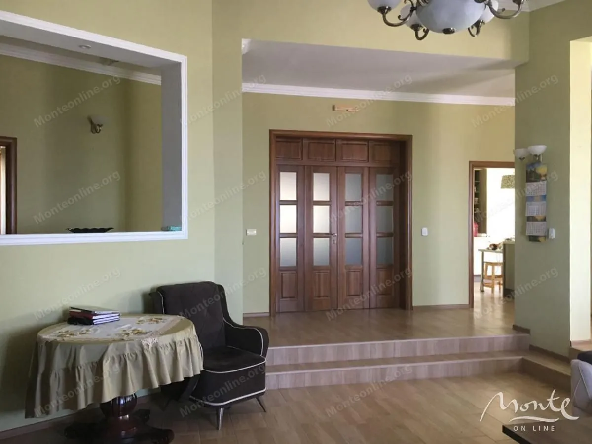 Prodaja, kuća, 380m², Dobre Vode, Bar