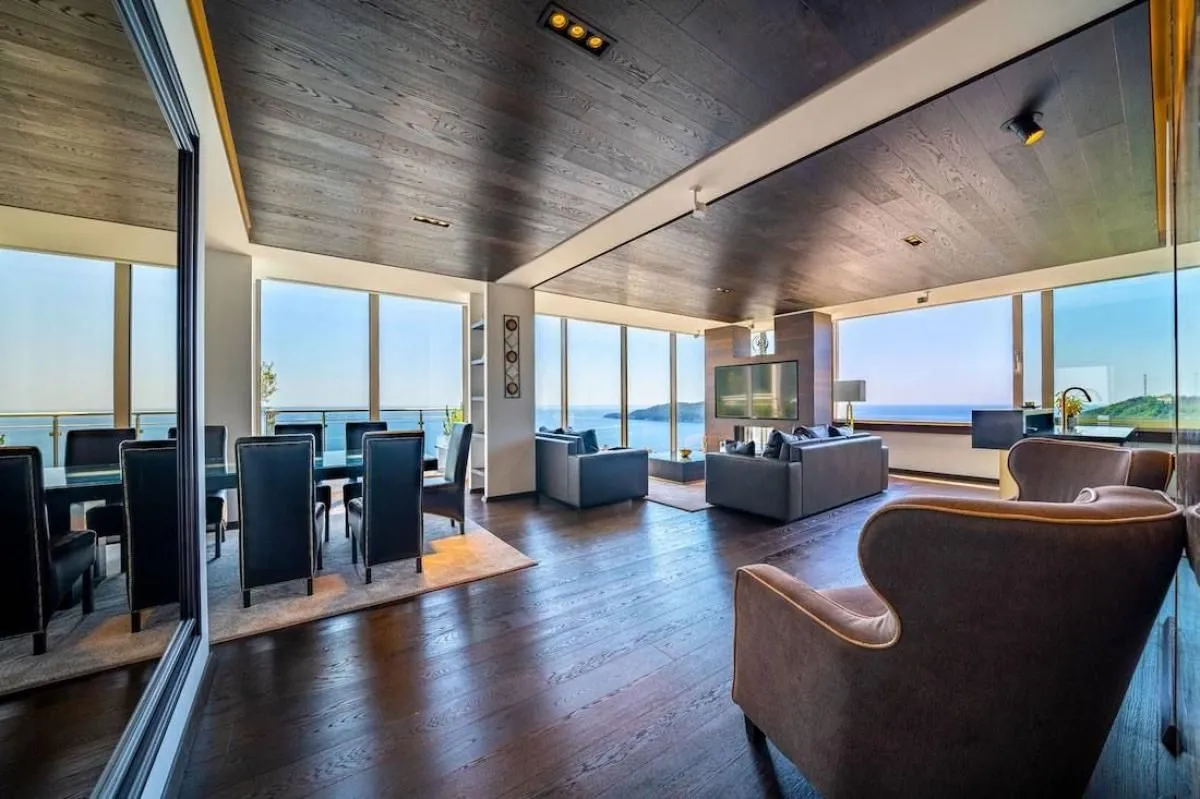 Sale, two bedroom apartment, 168m², Bečići, Budva