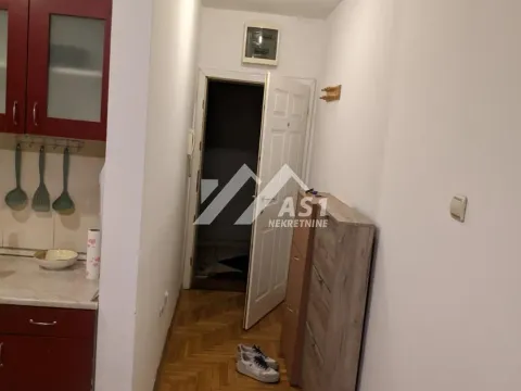 Izdavanje, jednosoban stan, 34m², Grbavica, Novi Sad Sve Podlokacije - image 3