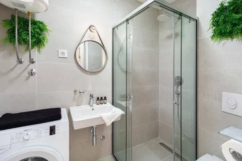 Rent, one bedroom apartment, 47m², Bečići, Budva - image 8