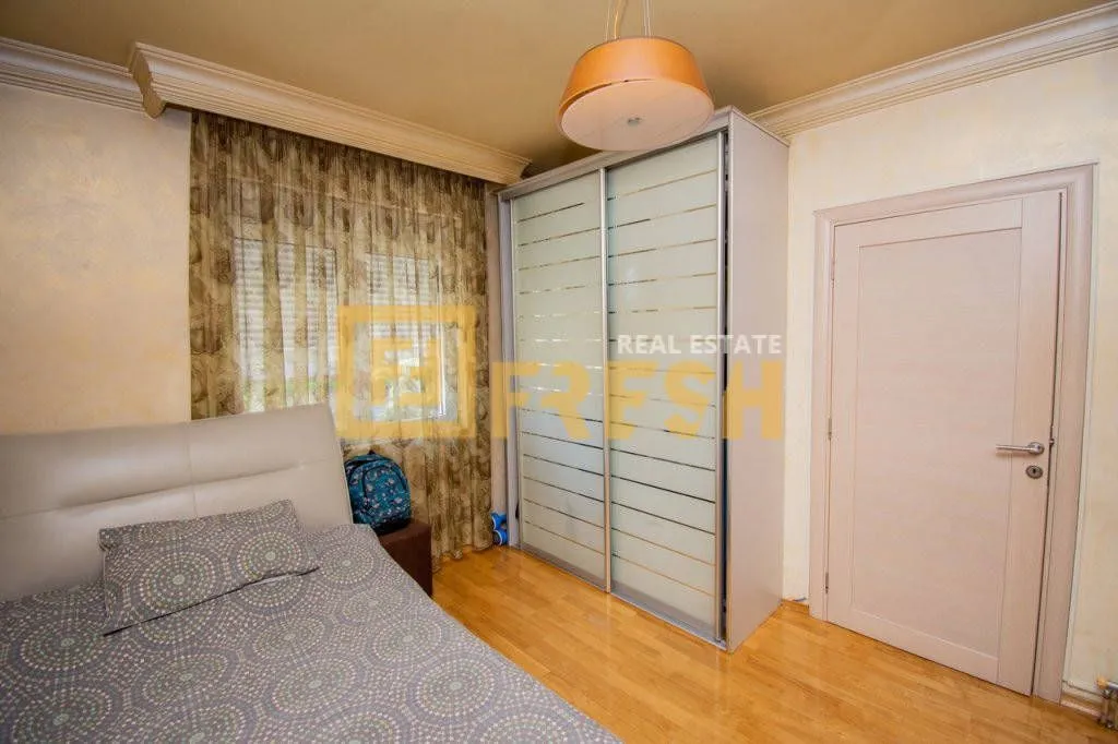 Prodaja, trosoban stan, 100m², Centar, Podgorica