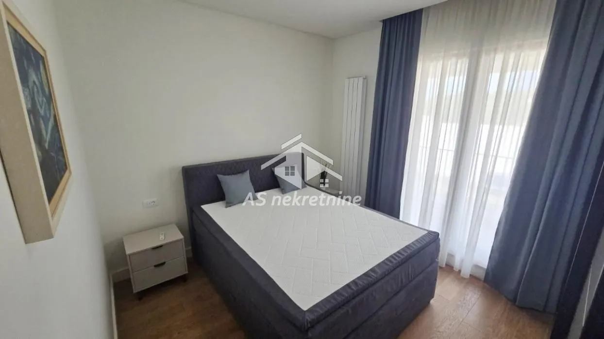 Izdavanje, dvosoban stan, 52m², Banovo Brdo, Beograd