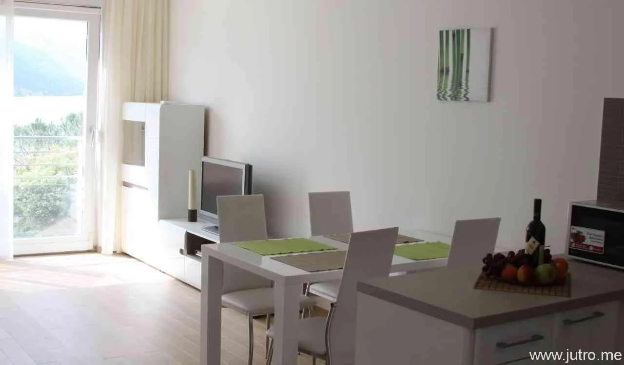 Sale, two bedroom apartment, 108m², Dobrota, Kotor