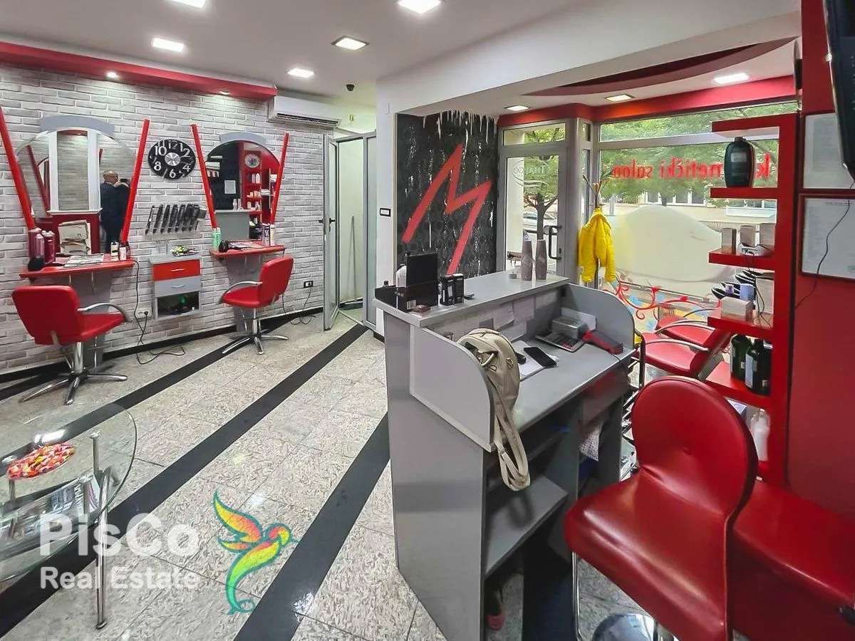 Izdavanje, poslovni prostor, 58m², Centar, Podgorica