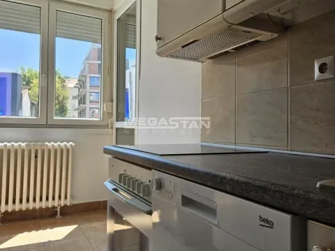 Sale, three bedroom apartment, 85m², Vračar Hram, Vračar Sve Podlokacije - image 10