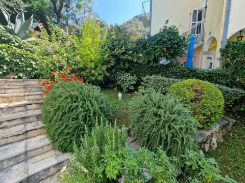 Rent, house, 250m², Sveti Stefan, Budva - image 16