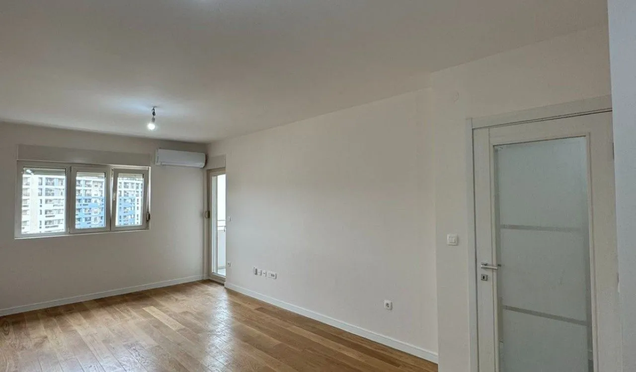 Rent, one bedroom apartment, 49m², Central Point, Podgorica