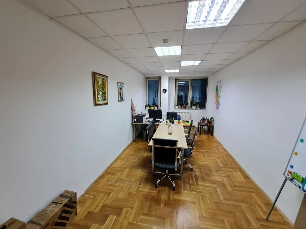 Rent, office space, 650m², Slavija, Vračar Sve Podlokacije