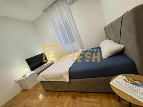 Sale, studio apartment, 26m², Tivat, Crna Gora - image 2