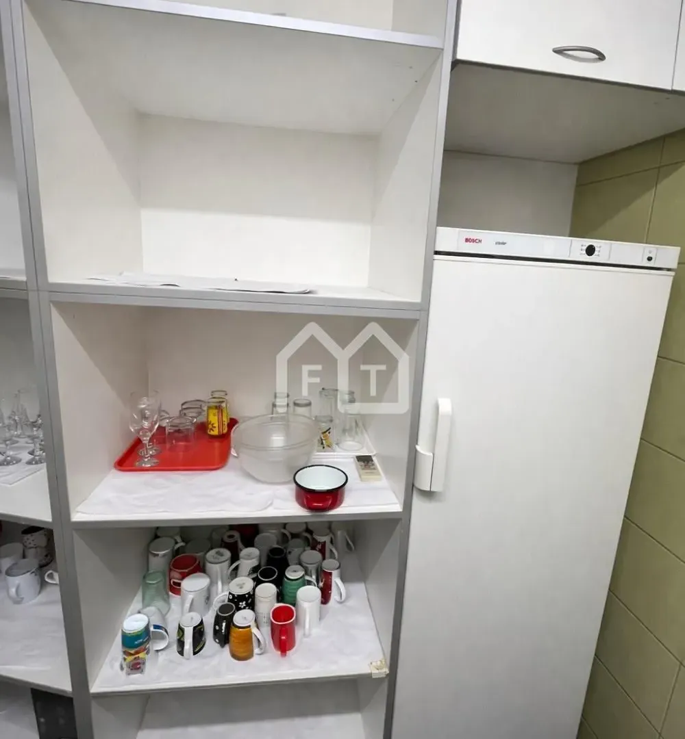 Rent, office space, 106m², Stari Merkator, Novi Beograd Sve Podlokacije