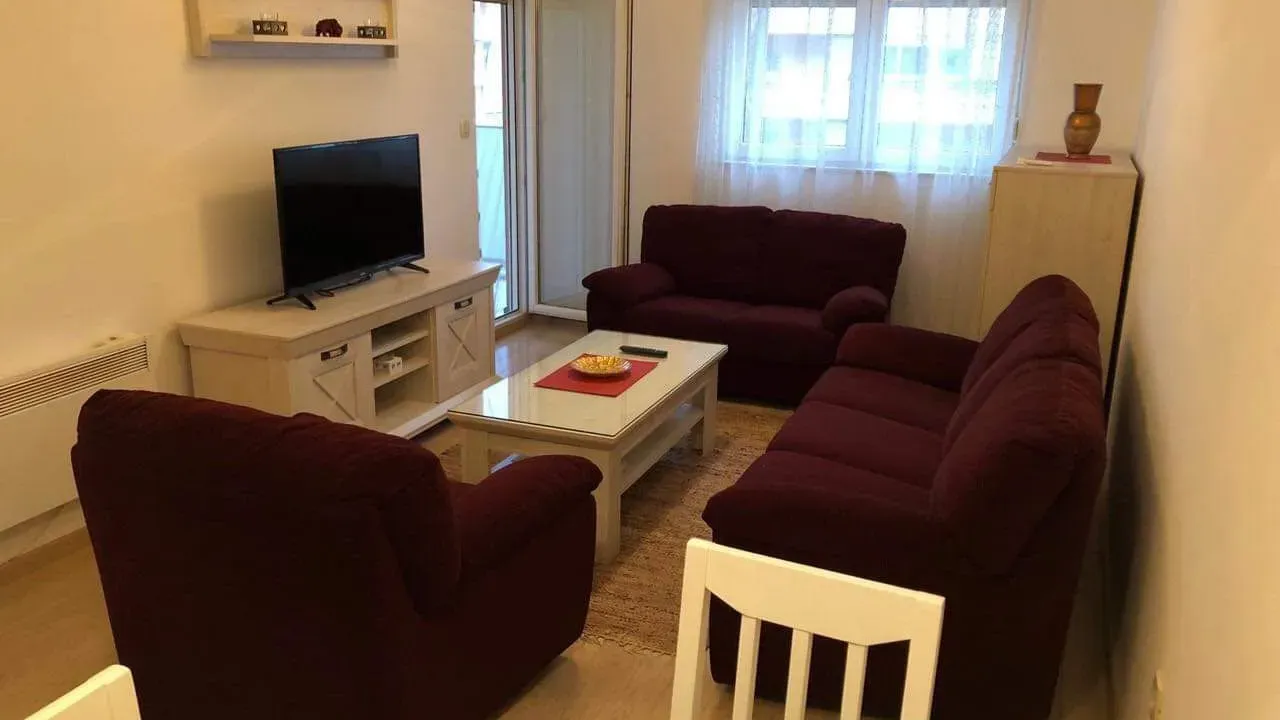 Izdavanje, jednosoban stan, 47m², City Kvart, Podgorica