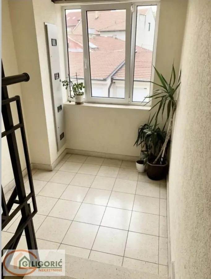 Prodaja, trosoban stan, 79m², Pančevo, Srbija