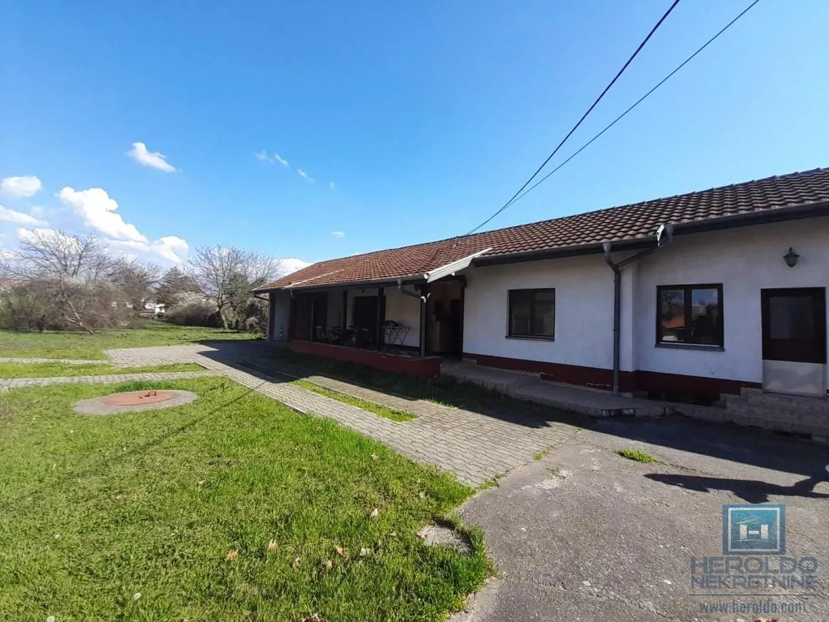 Sale, house, 200m², Centar, Ćuprija